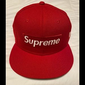 Supreme New Era hat